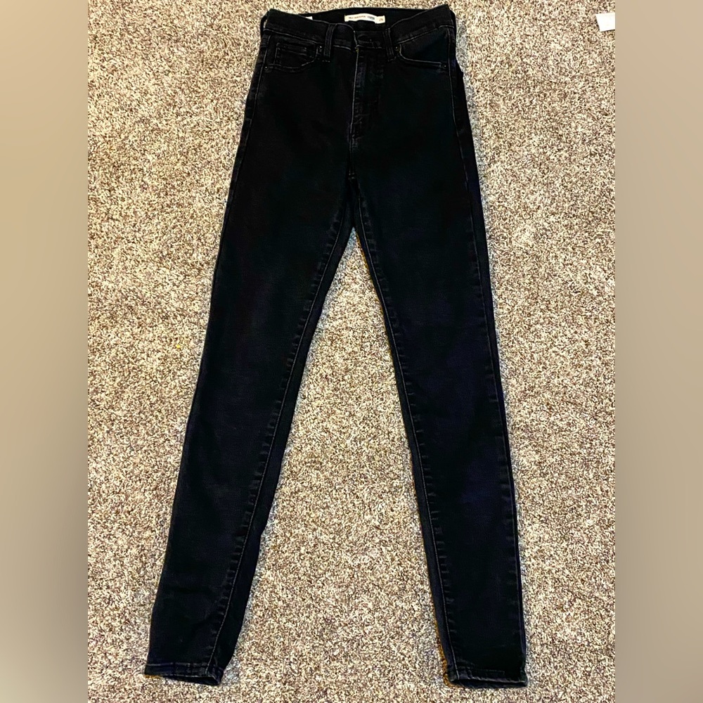 Levi super skinny black jeans